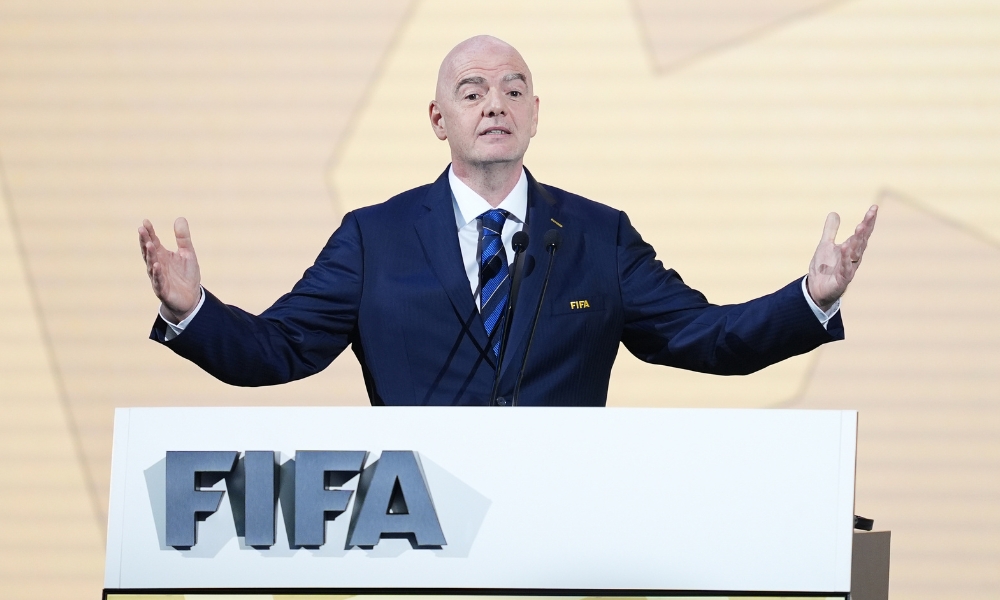 科尔：充足休息和打高尔夫让库里精神焕发，他今天是带着复仇心理在打球.